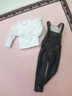 サロペットデニム、レース使いTシャツ.jpg